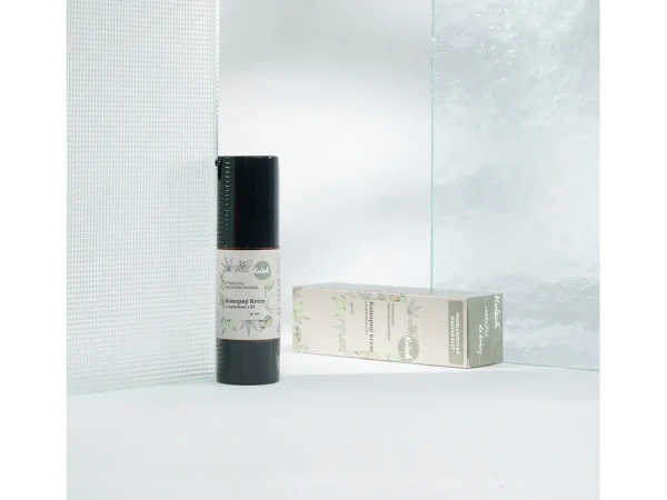 Nočný krém na mastnú pleť – regenerácia pleti 30 ml – Kvitok Konope